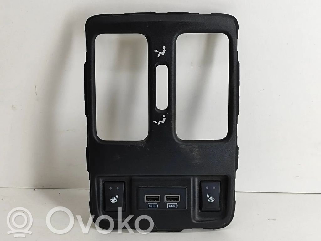 Inny elementy tunelu środkowego   61571C3168,68145567AA,5PK70DX9AA