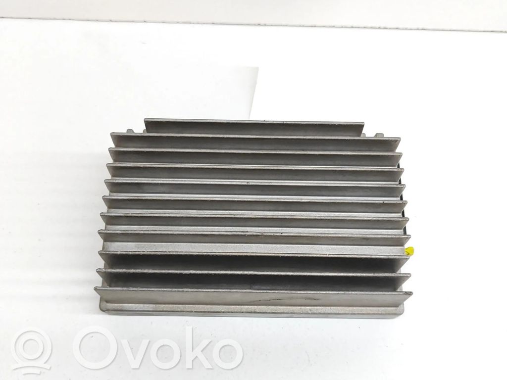 BMW X5 E70 Sound amplifier 