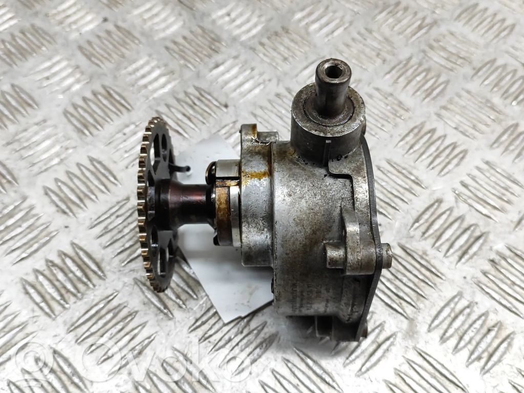 BMW 3 E90 E91 Vacuum pump 