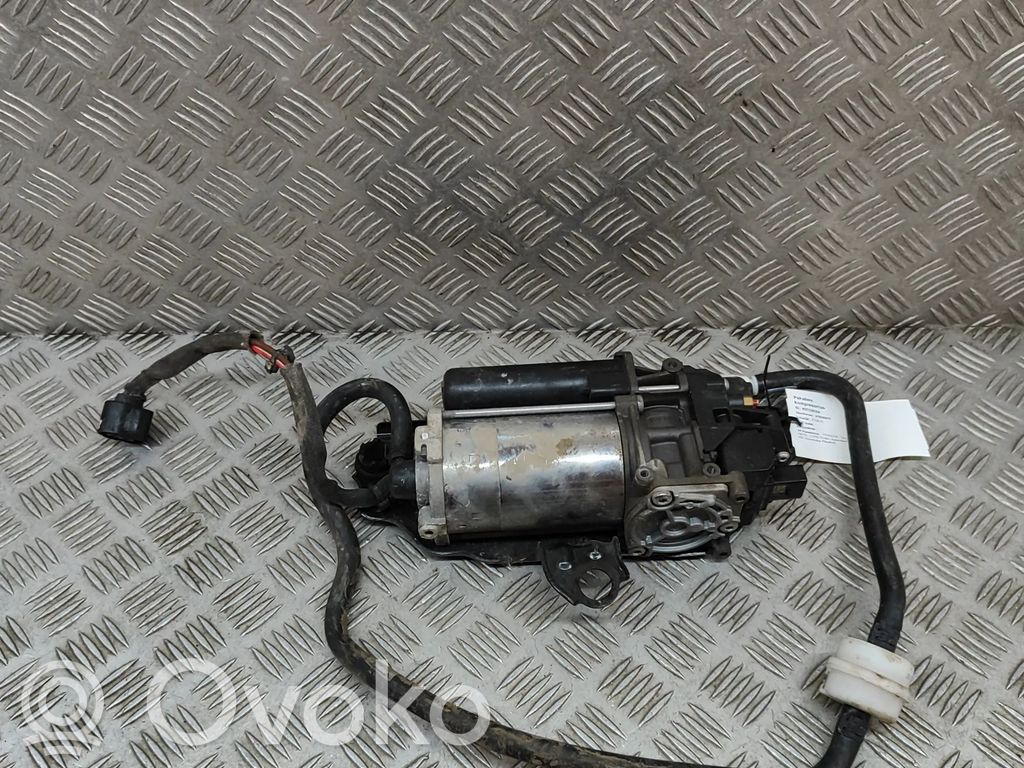 Porsche Taycan 9J1 Compresor/pompă suspensie pneumatică 