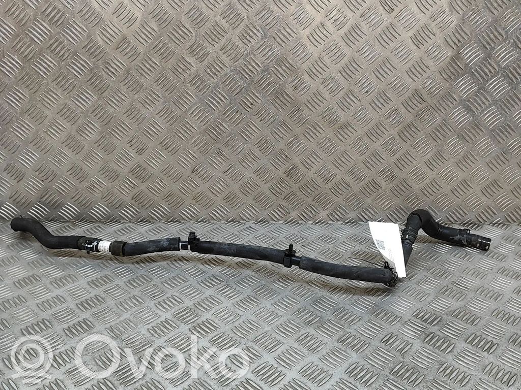 Audi e-tron Engine coolant pipe/hose 