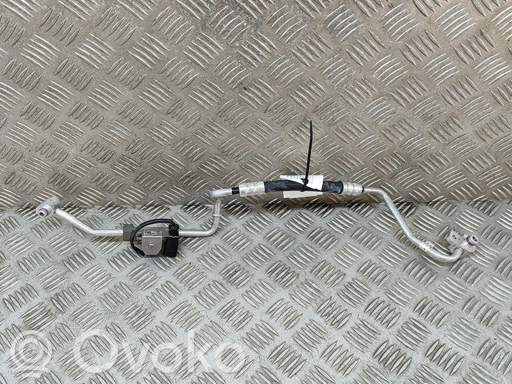 Audi e-tron Ilmastointilaitteen putki (A/C) 