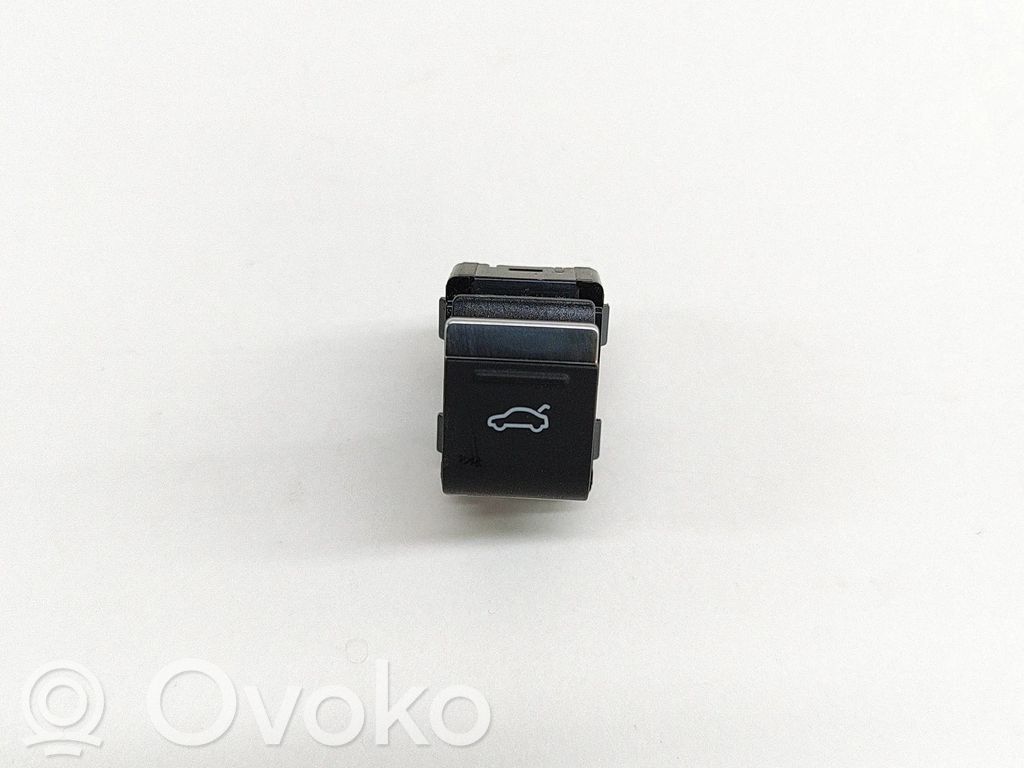 Audi e-tron Tailgate/boot open switch button 