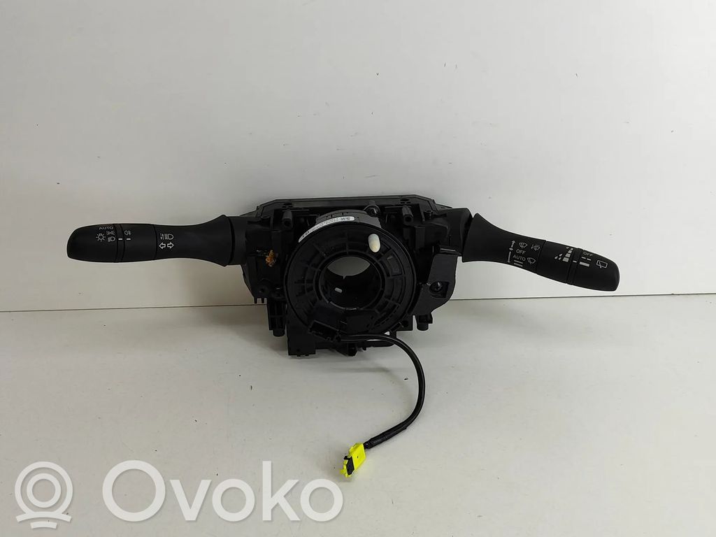 Nissan Juke II F16 Palanca de intermitentes 