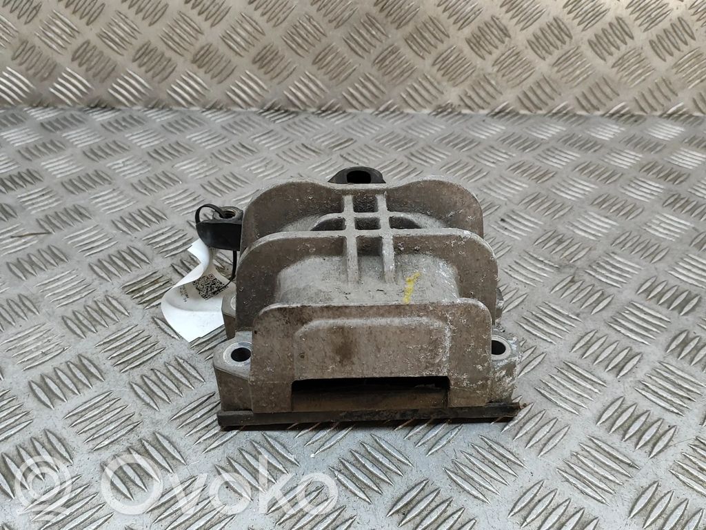 Ford Transit Custom Engine mount bracket 