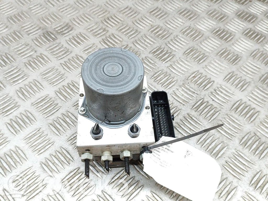 Volvo XC40 ABS bloks 
