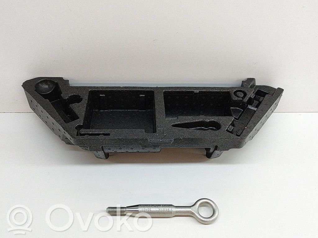 Volvo XC40 Other trunk/boot trim element 