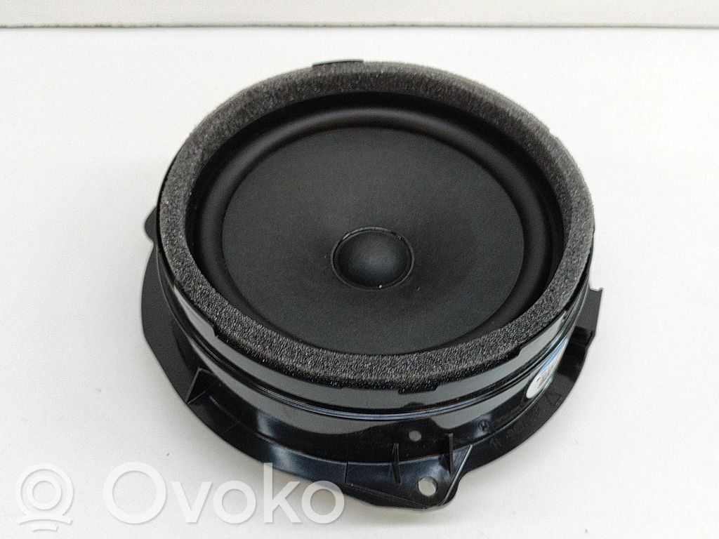 Audi RS6 C8 Altavoz de la puerta delantera 