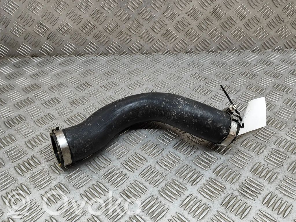 Ford Puma Välijäähdyttimen letku 