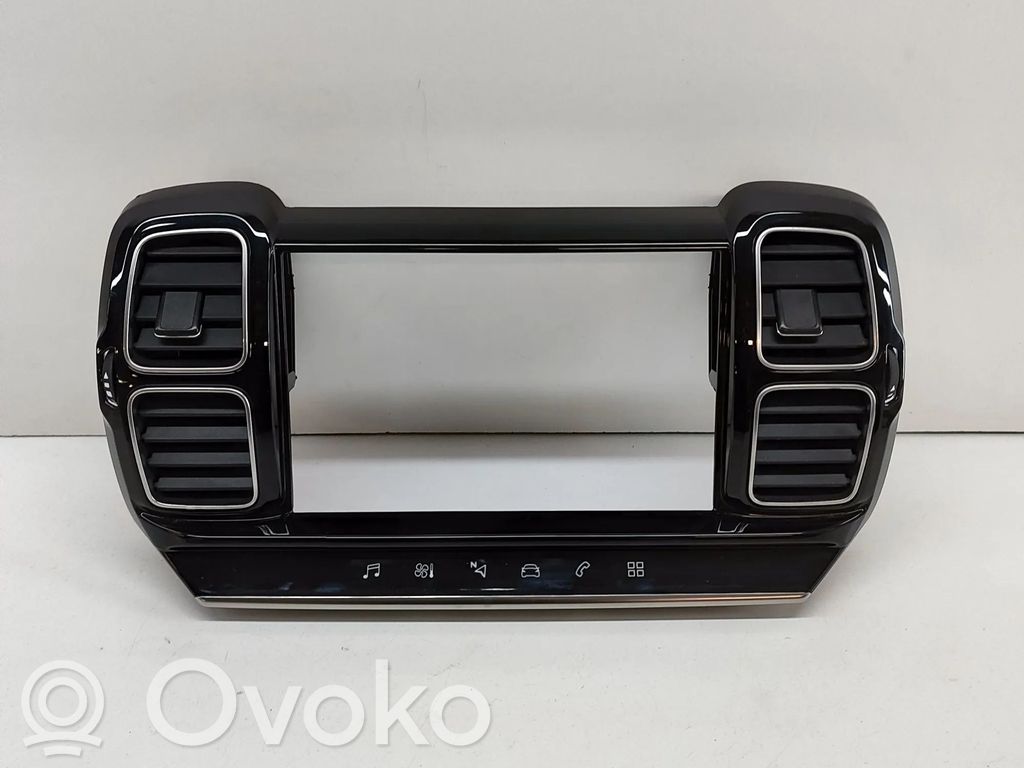 Citroen C5 Aircross Konsola środkowa / Radio / GPS 