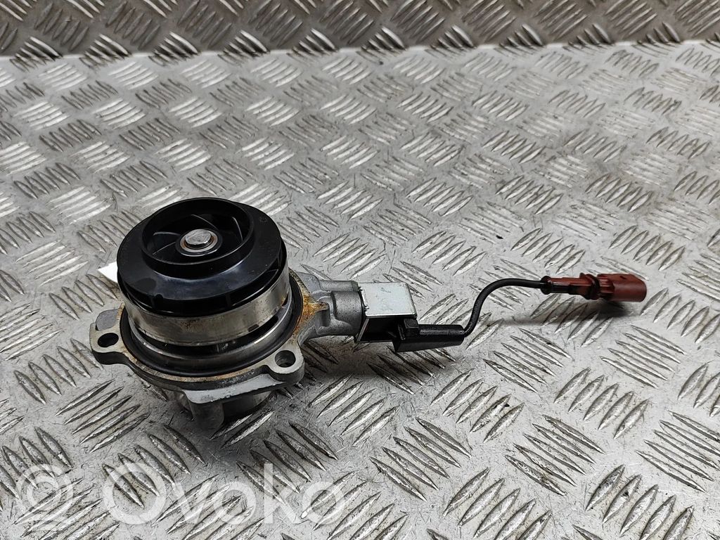 Volkswagen Golf VII Vandens pompa 