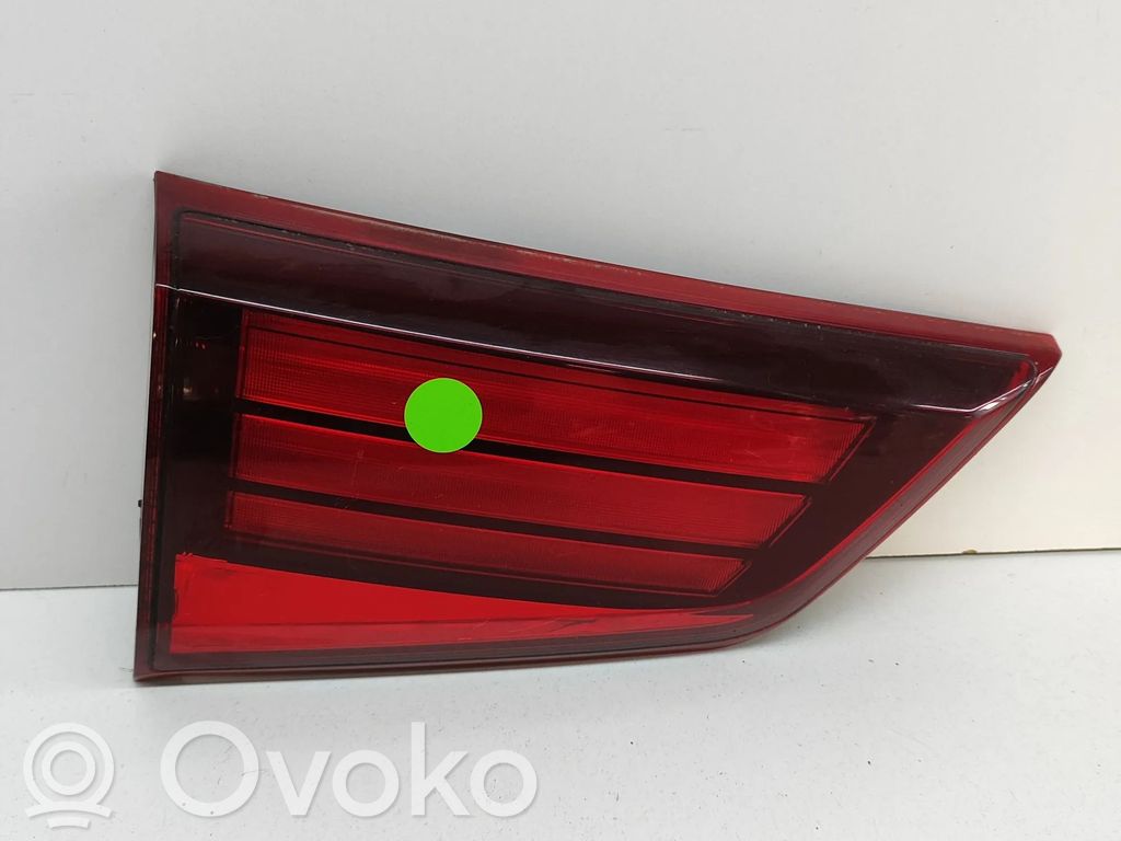 Mitsubishi Outlander Takaluukun takavalot 