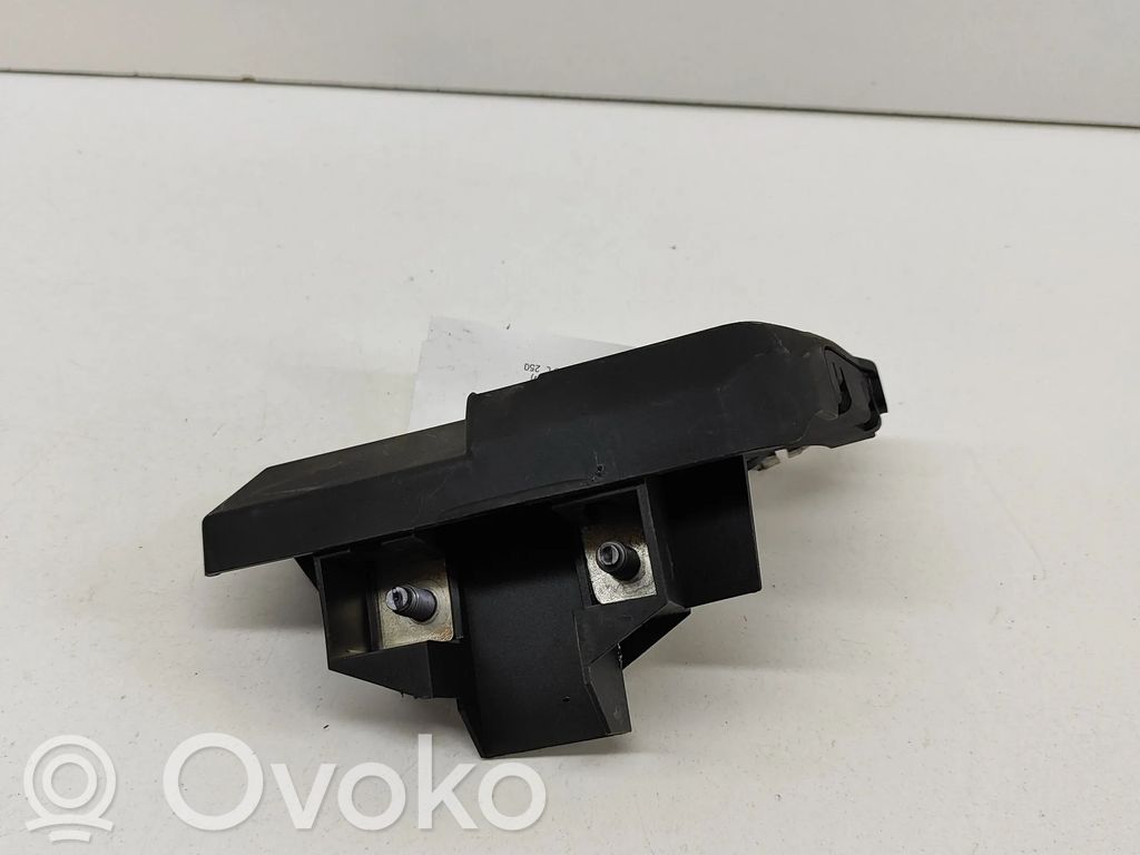 Cableado positivo   8J0915459