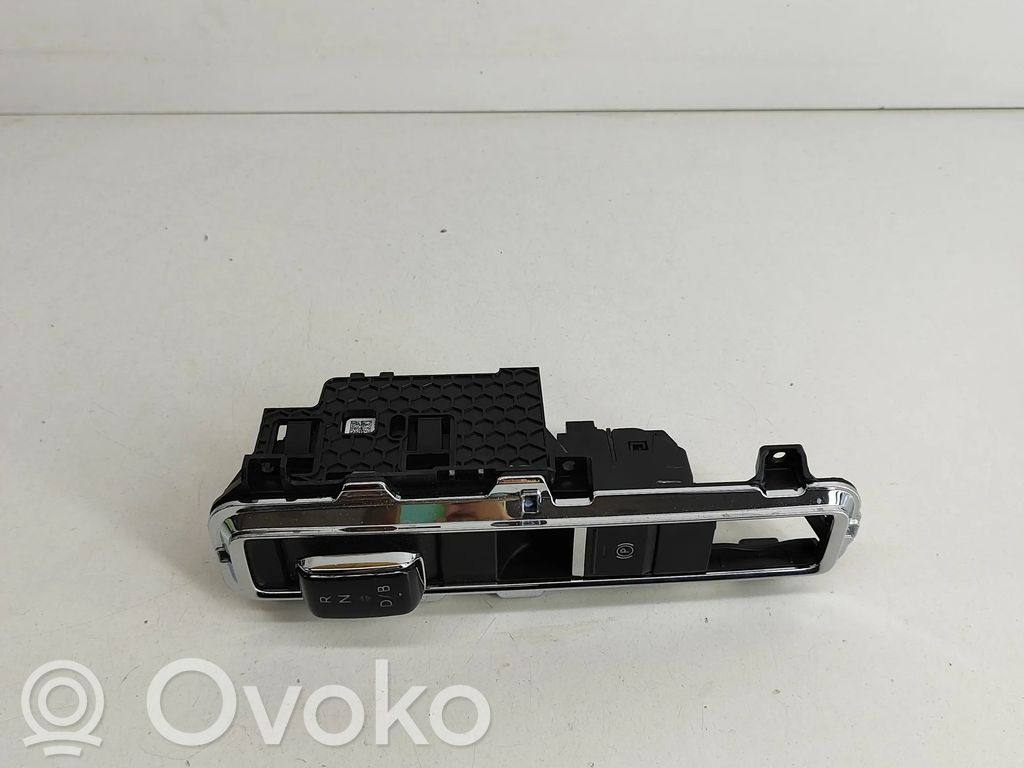 Skoda Enyaq iV Lewarek zmiany biegów / górny