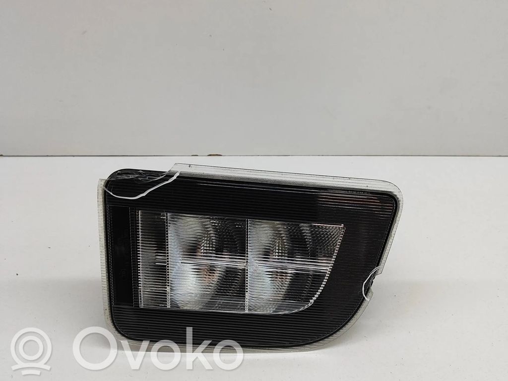 Reverse light   7953792