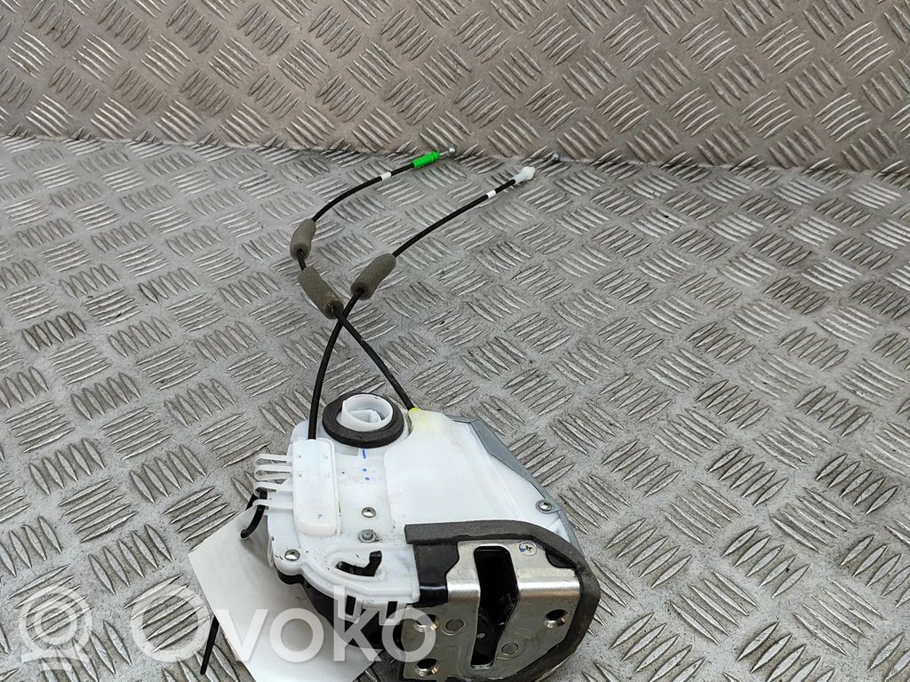 Toyota Yaris Cross Takaoven lukko