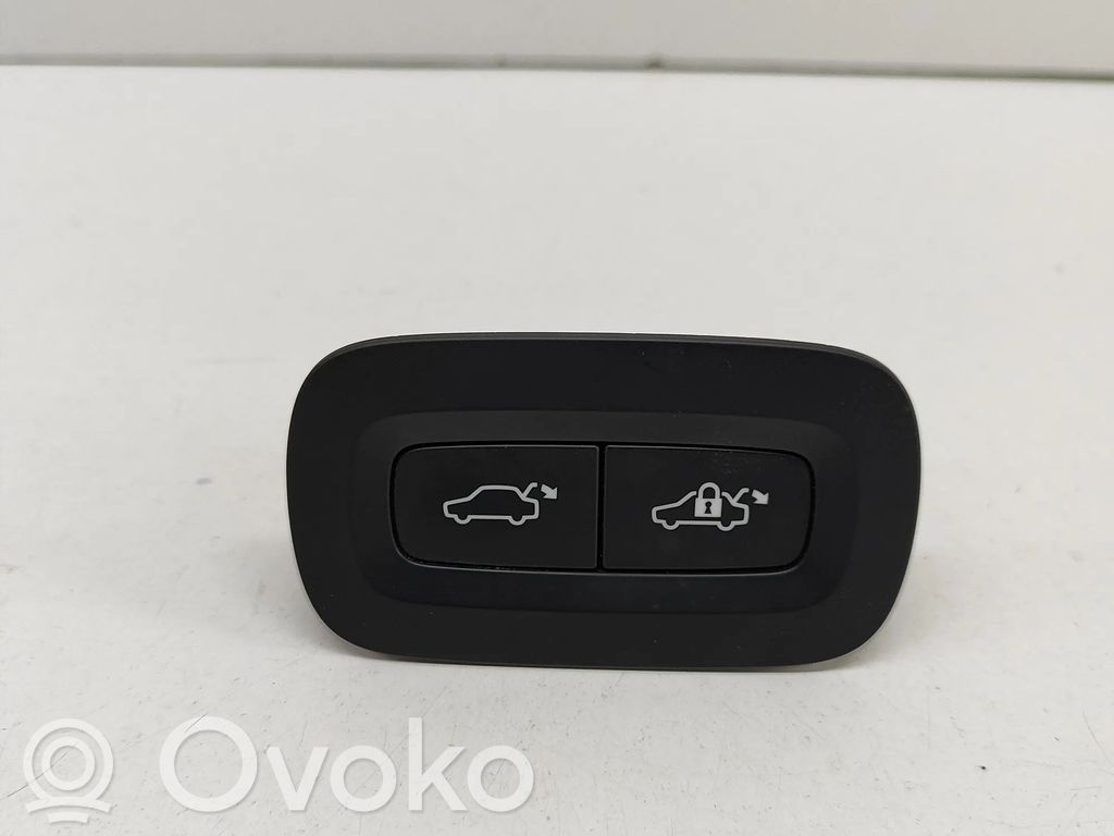 Volvo S90, V90 Botón interruptor de maletero abierto 