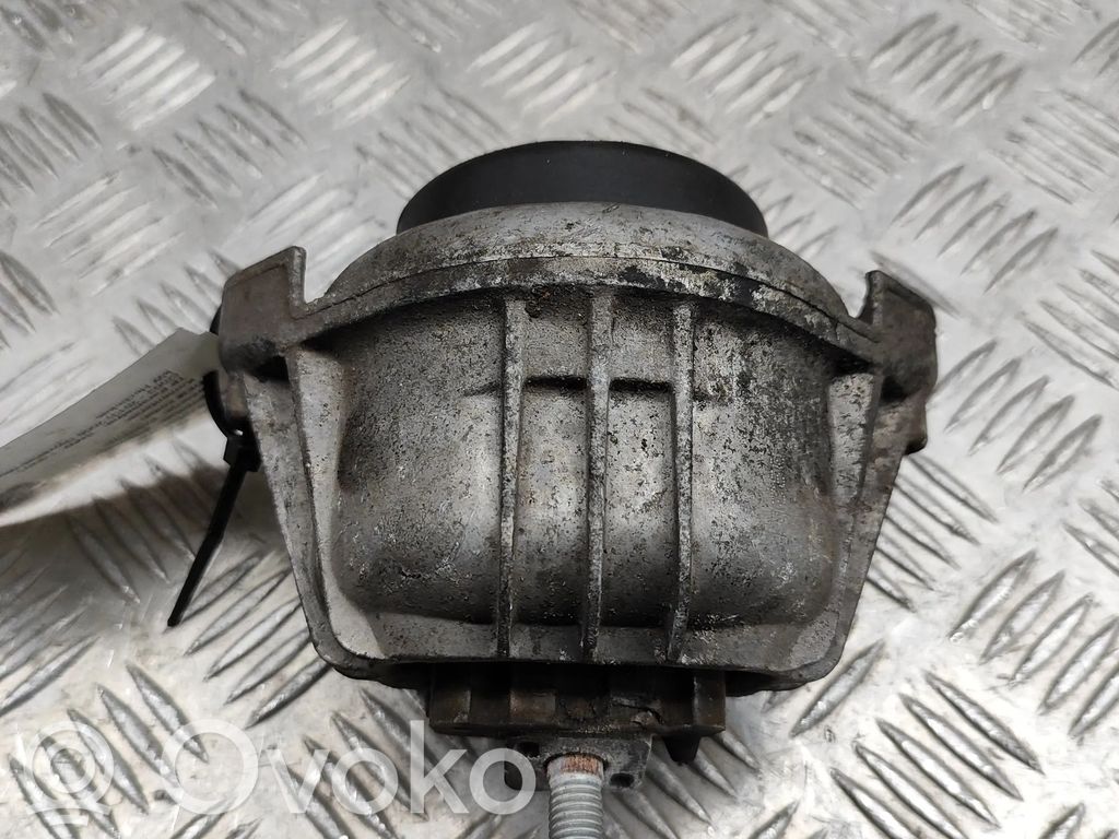 BMW 1 E81 E87 Engine mount bracket 