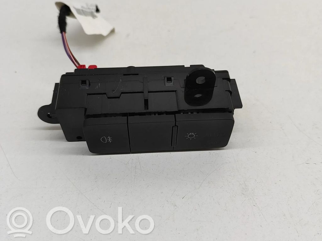Skoda Octavia Mk4 Light switch 