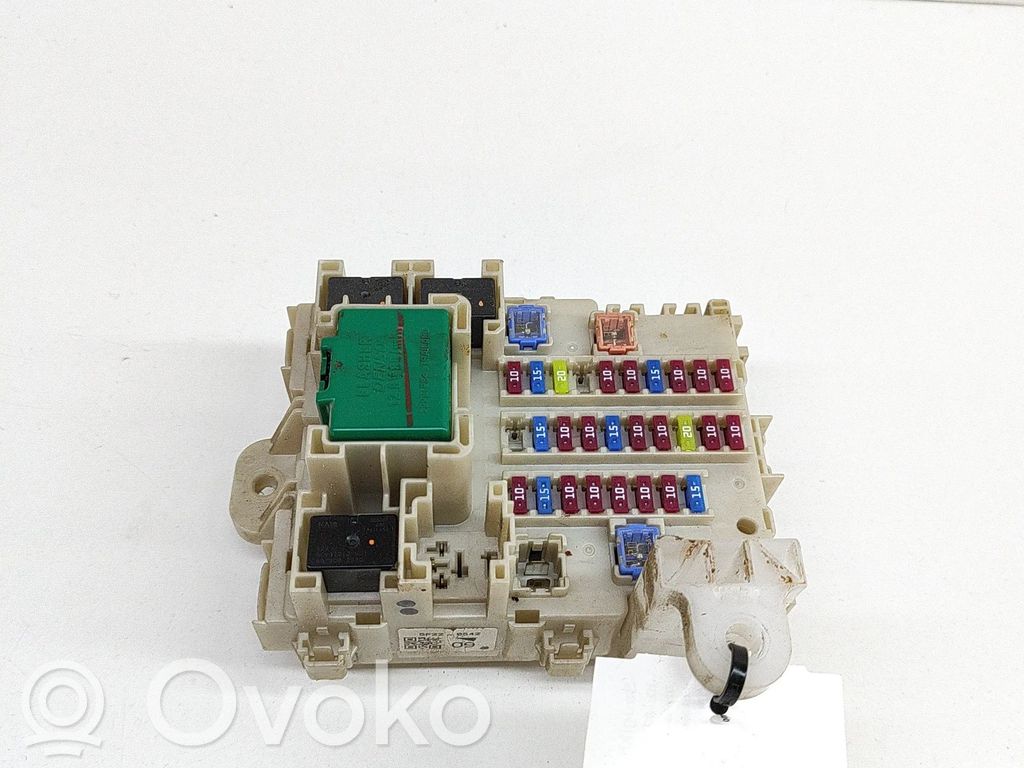 Isuzu D-Max Fuse module 