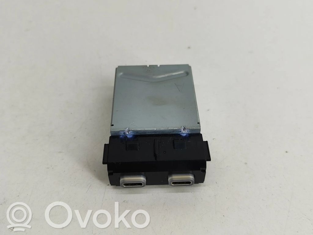 Lexus RX 450H Enchufe conector USB 