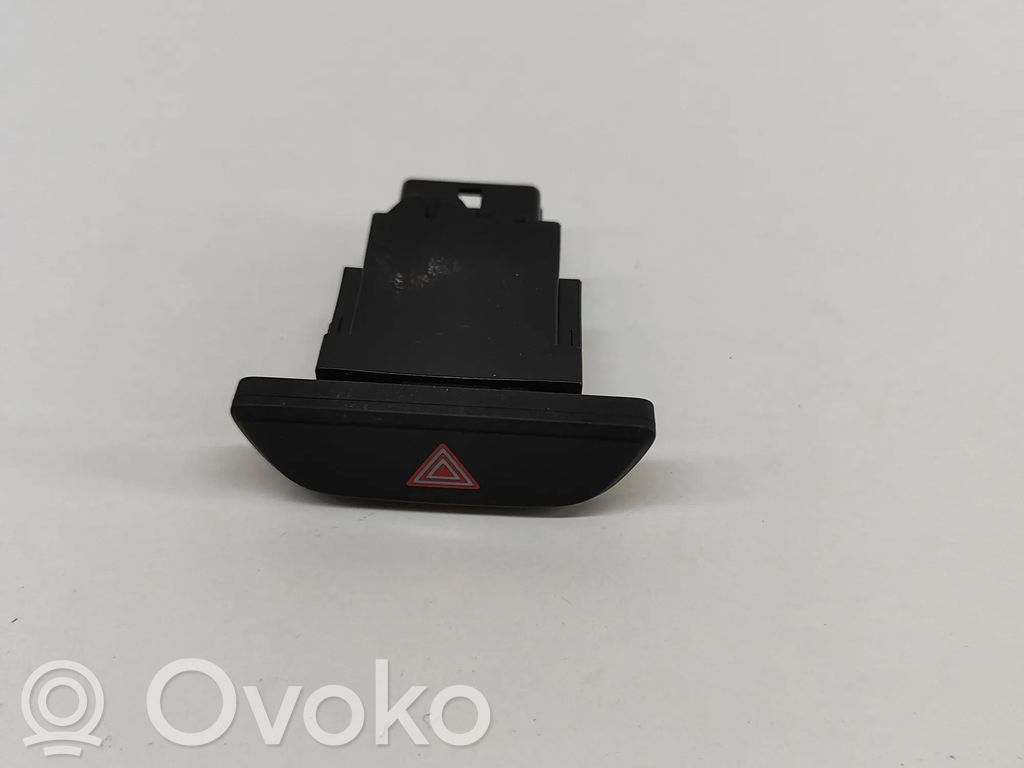 Toyota Yaris Cross Przycisk świateł awaryjnych 