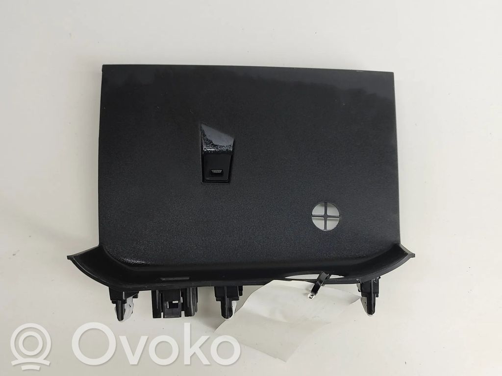 Peugeot 3008 II Element deski rozdzielczej / dół 