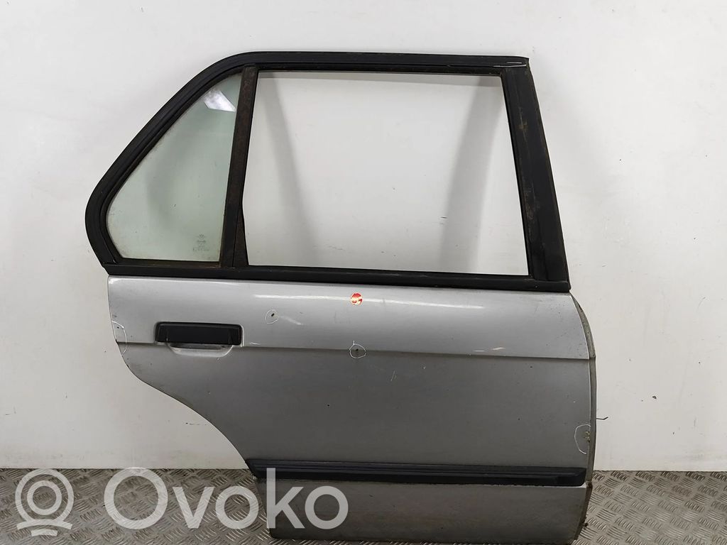 Tür hinten   8106936