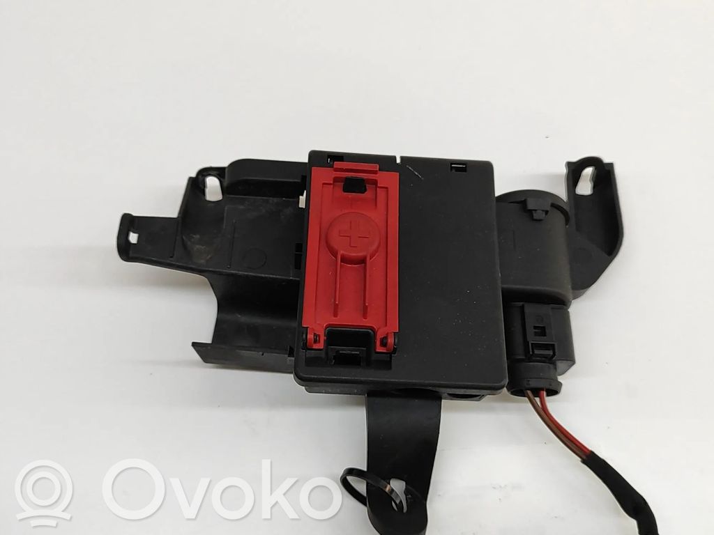 Audi Q7 4M Current control relay 
