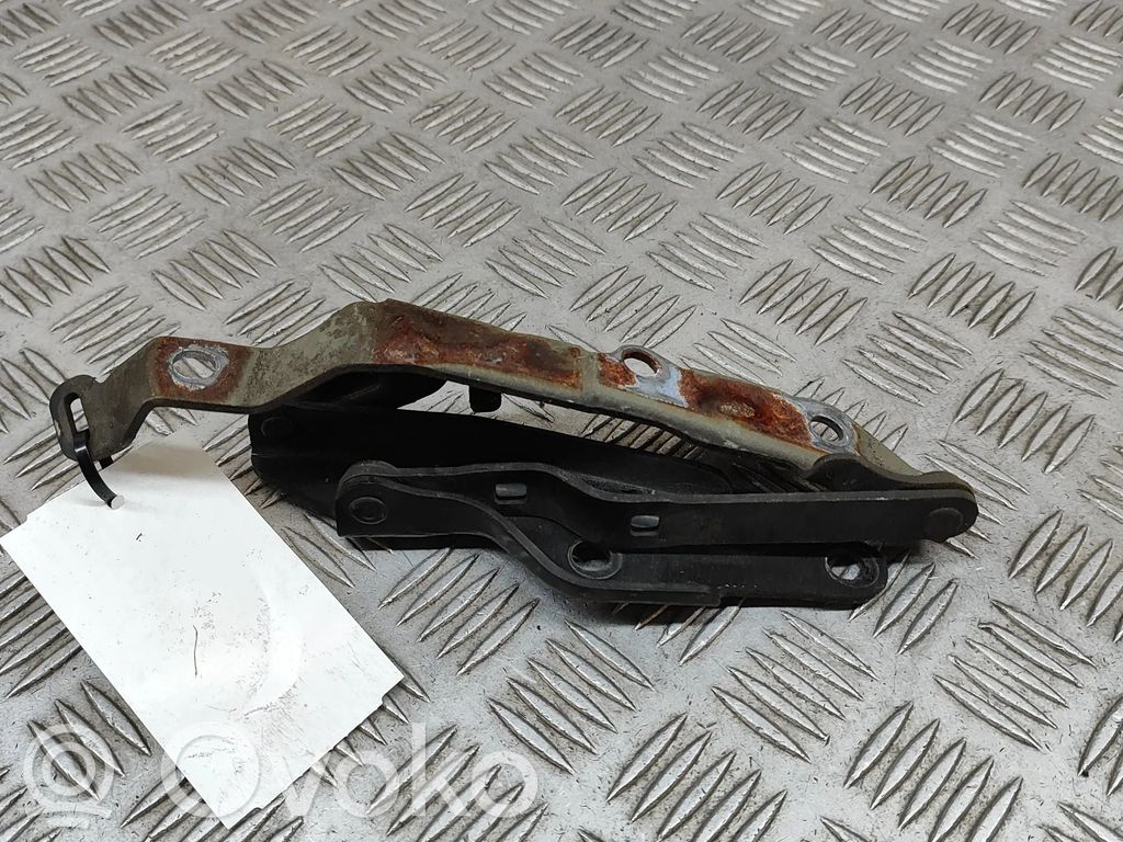 Subaru Outback Konepellin saranat 