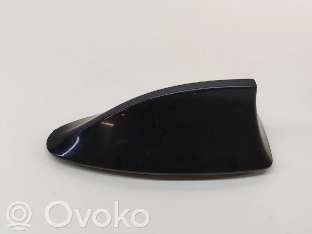 BMW 7 F01 F02 F03 F04 Osłona anteny dachowej GPS 