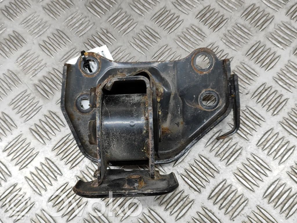 Toyota RAV 4 (XA40) Engine mount bracket 