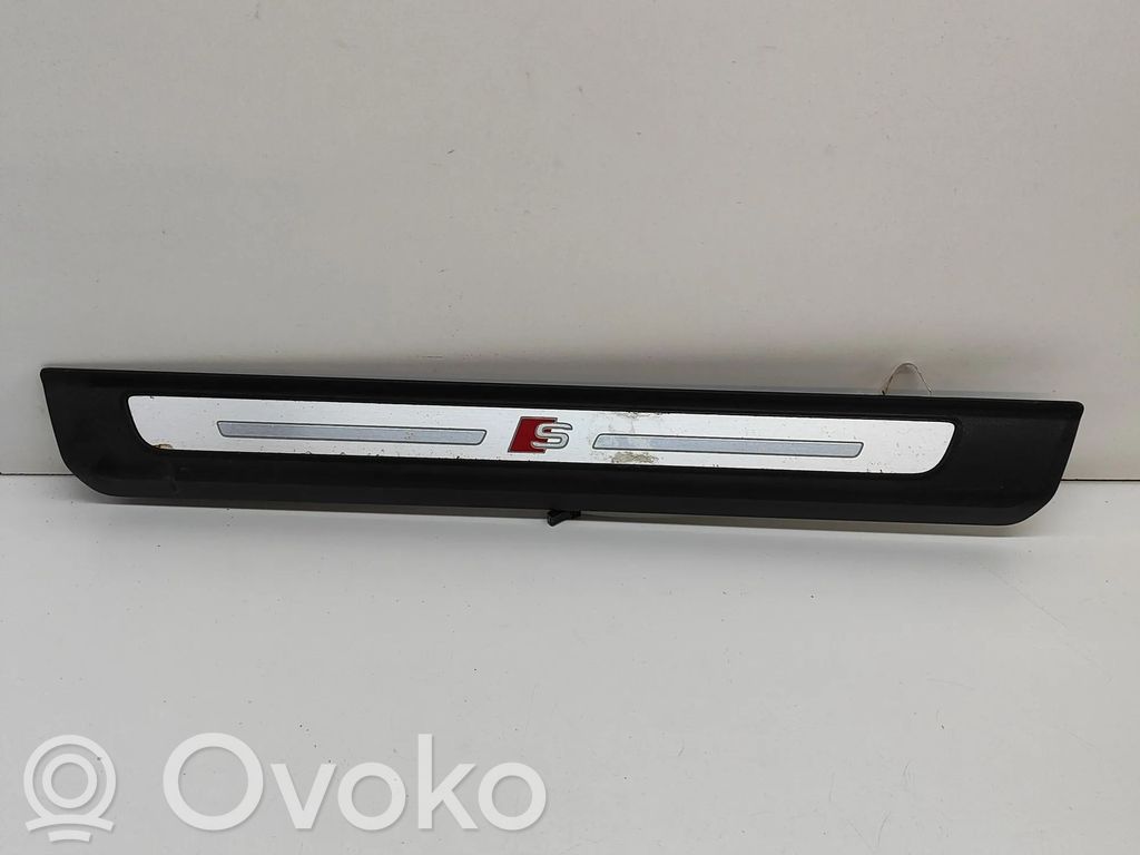 Audi Q8 Etuoven kynnyksen suojalista 