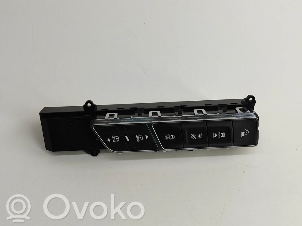 Jaguar I-Pace A set of switches 