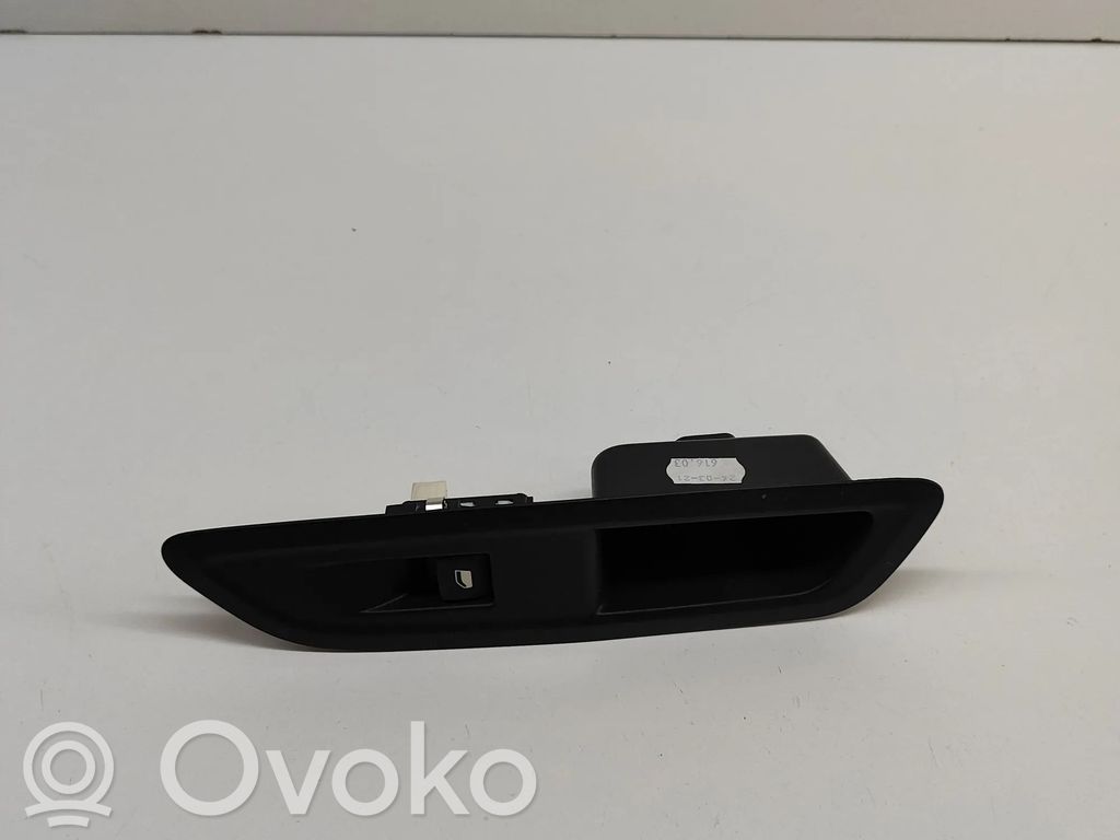 Citroen C4 III e-C4 Electric window control switch 