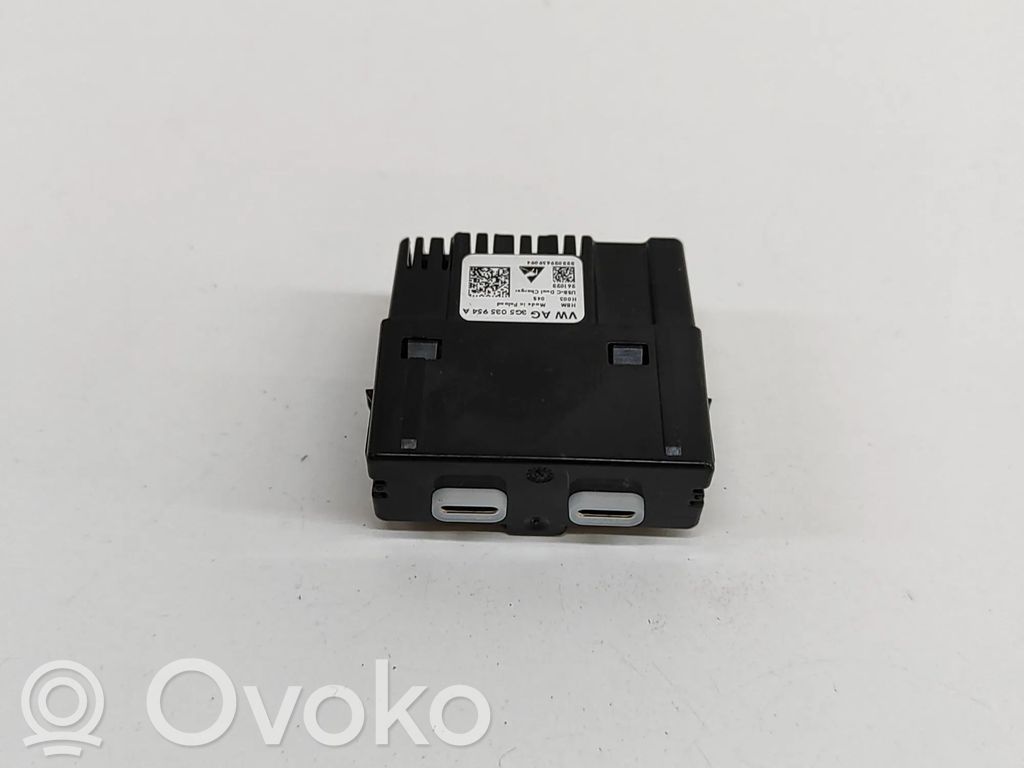Skoda Enyaq iV Connettore plug in USB