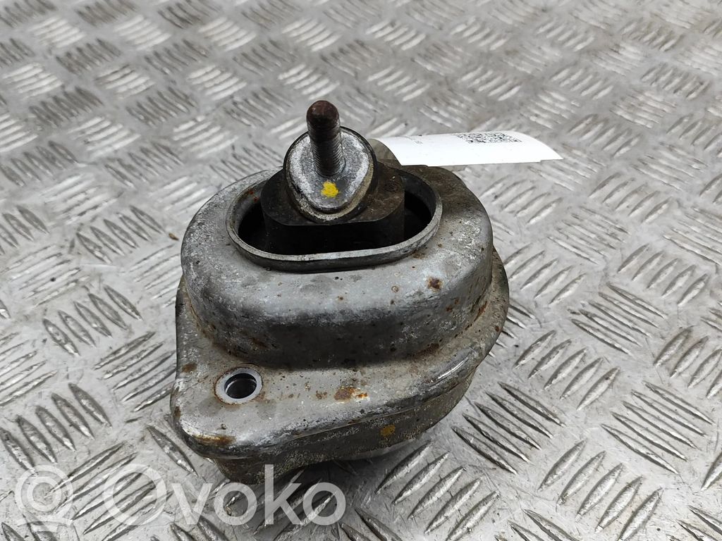 Engine mount bracket   3400338