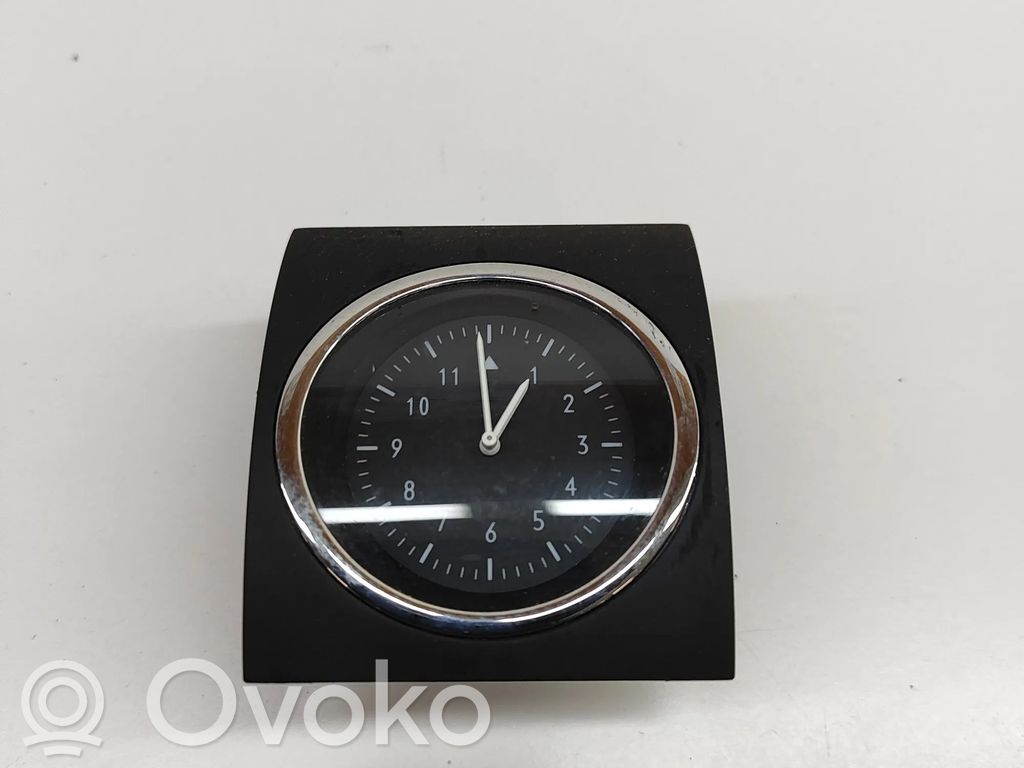 Volkswagen Phaeton Clock 