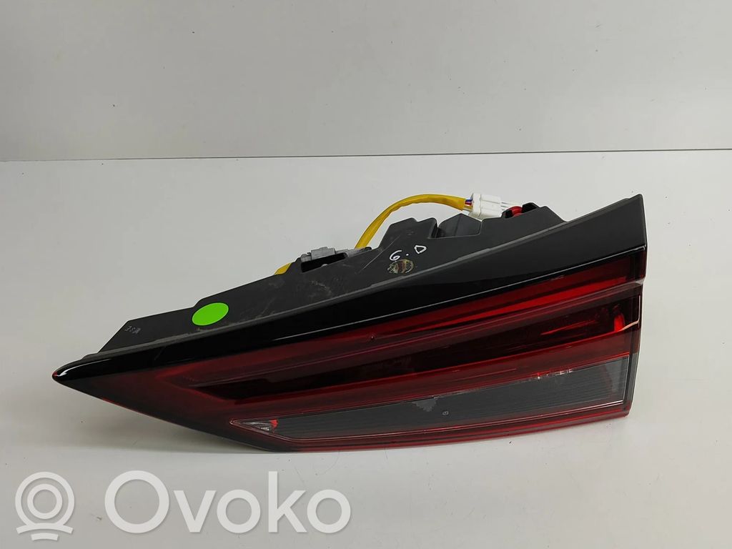 Nissan Qashqai J12 Lampy tylnej klapy bagażnika 