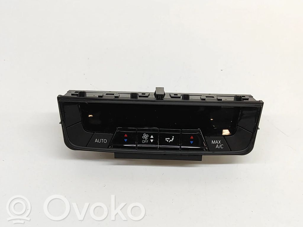BMW iX Interior fan control switch 