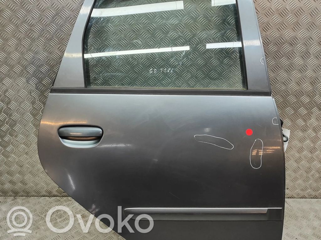 Mitsubishi Colt Puerta trasera 