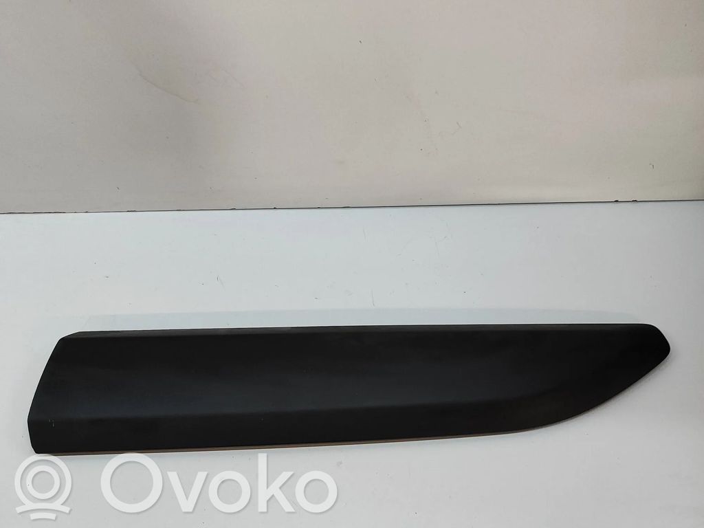 Opel Combo E Etuoven lista (muoto) 