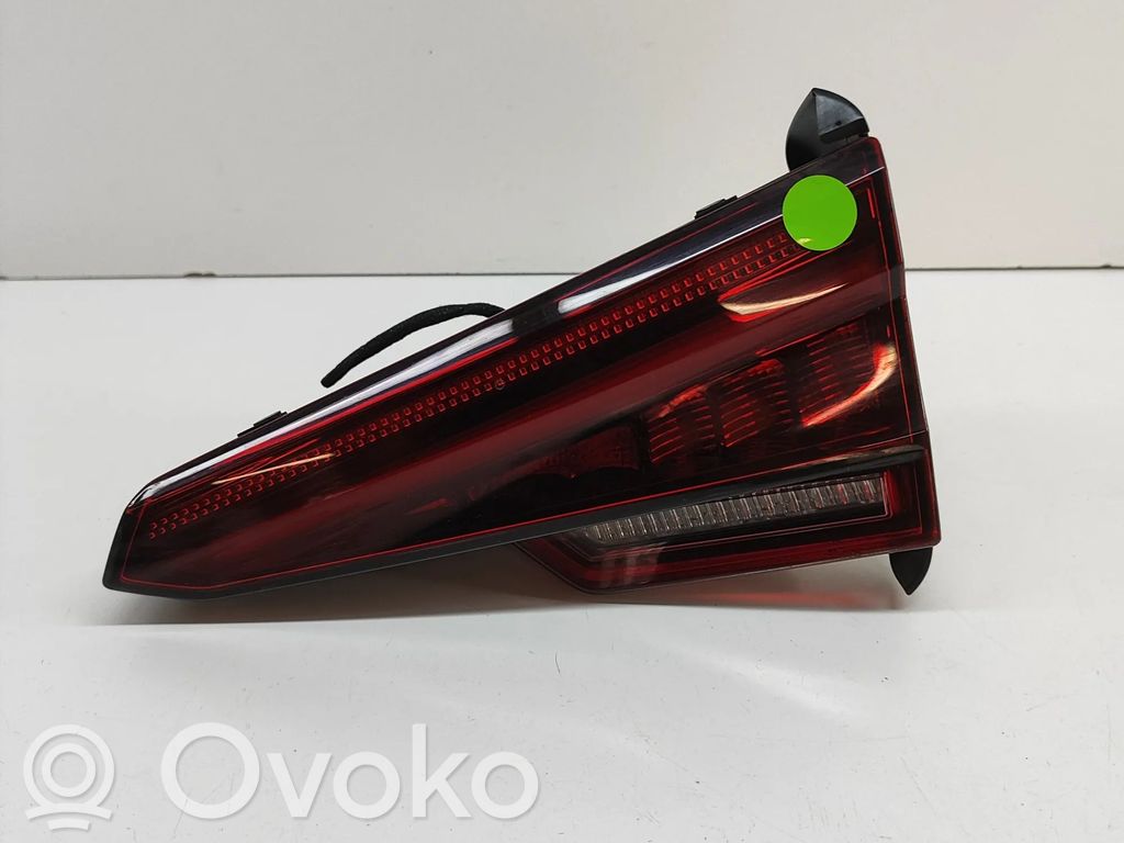 Audi A4 S4 B9 8W Lampy tylnej klapy bagażnika 