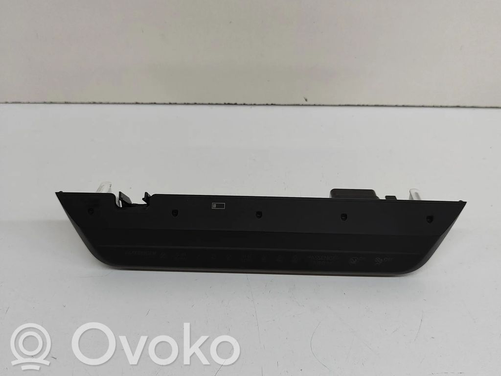 Mazda CX-30 Passenger airbag on/off switch 