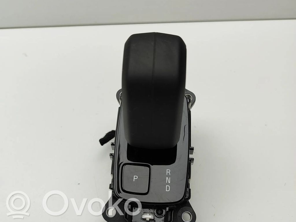 Volvo XC40 Vaihteenvalitsimen verhoilu 