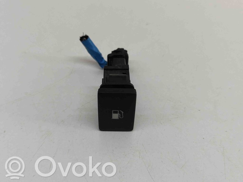 Lexus CT 200H Maniglia di rilascio del tappo carburante 