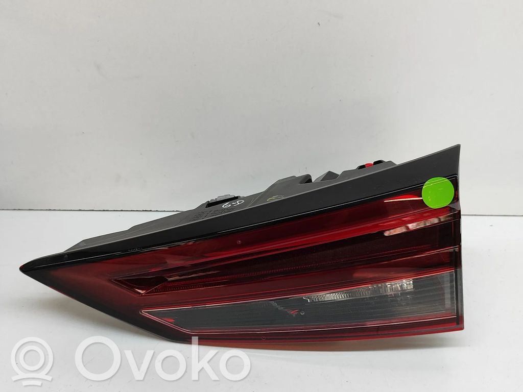 Nissan Qashqai J12 Lampy tylnej klapy bagażnika 