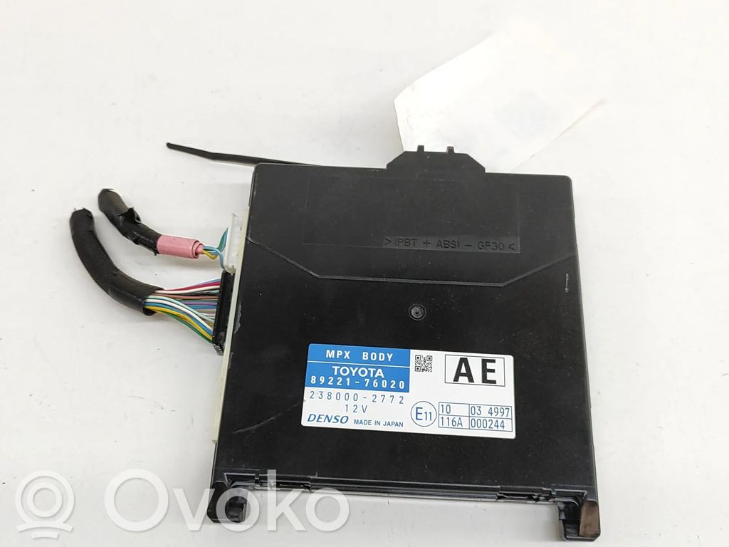 Lexus CT 200H Module de contrôle carrosserie centrale 