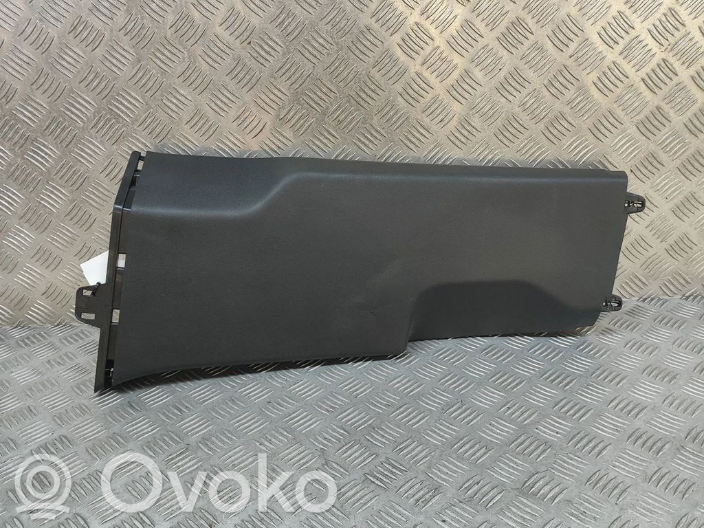 Osłona dolna słupka / B   760867291,760867291C