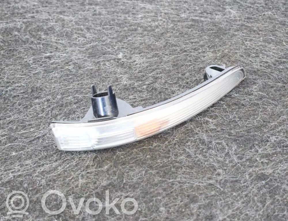Ford Kuga II Front fender indicator light 